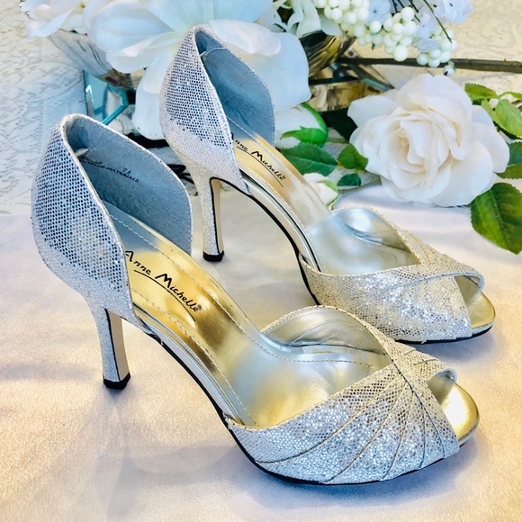 Anne Michelle Shoes - Anne Michele Silver Party Shoes NWT
